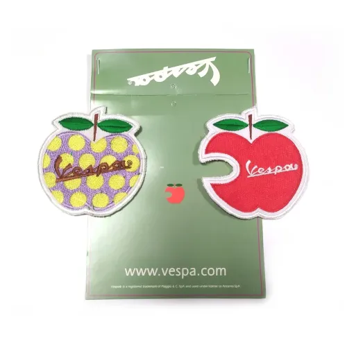 Felvarró Vespa pöttyös-piros